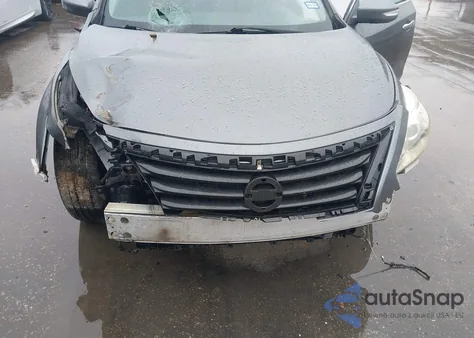 2015 Nissan Altima 2.5 S z USA, uszkodzony, nr VIN 1N4AL3AP2FN880127